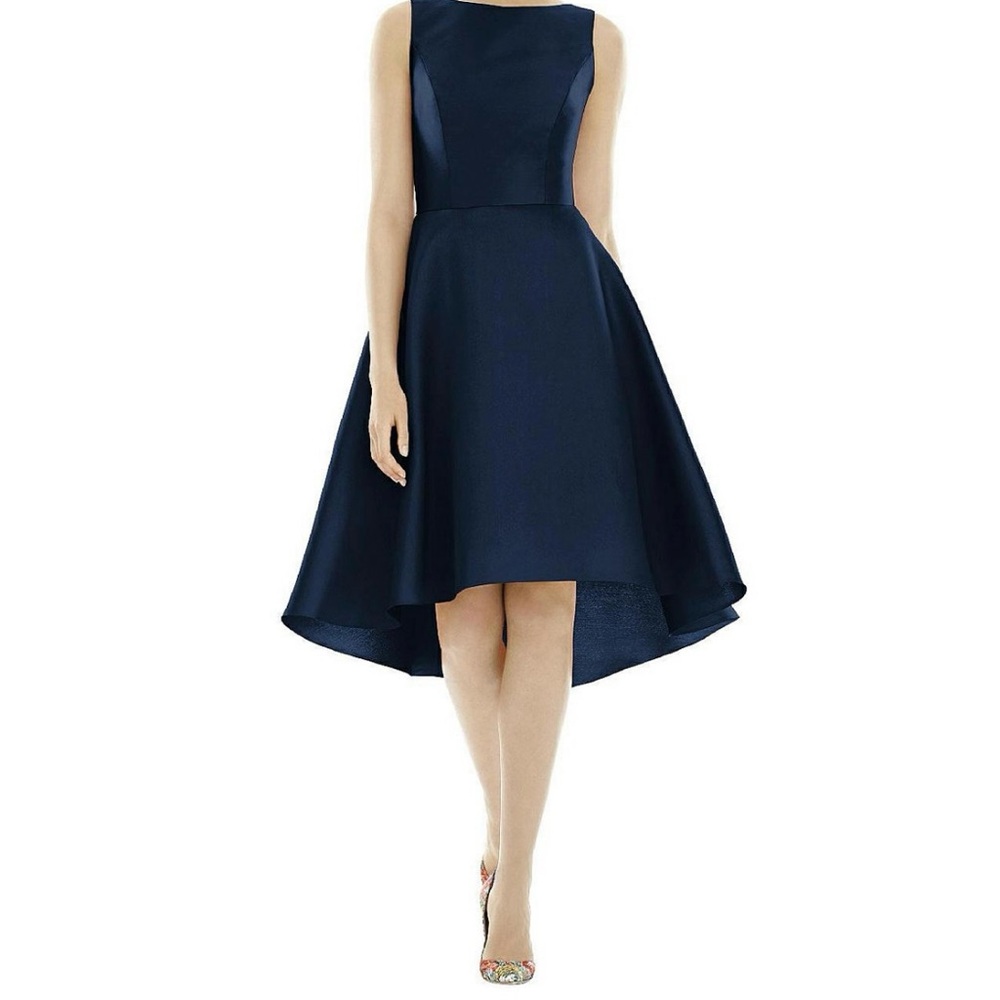 Elegant Navy Blue Sleeveless Dress